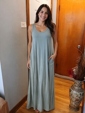 Soft Surroundings NWT  Sage Green Sleeveless Maxi Dress With Pockets Women's M